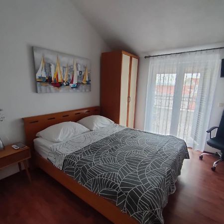 Baska Voda - Apartmani Vesna Værelse billede